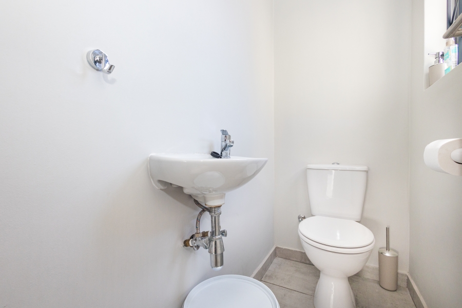To Let 2 Bedroom Property for Rent in Stonewood Security Estate Western Cape